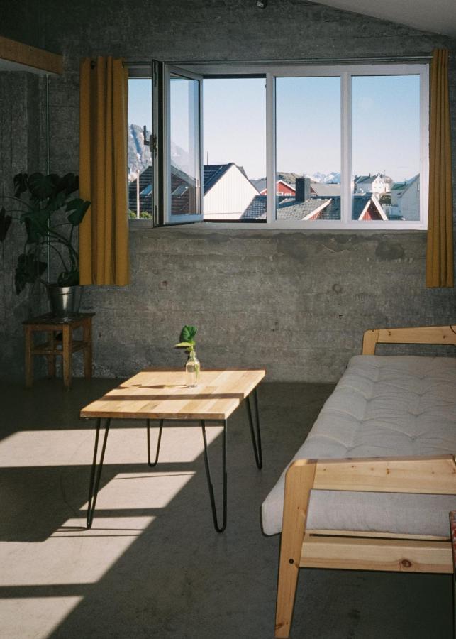 Trevarefabrikken Henningsvaer Exterior photo
